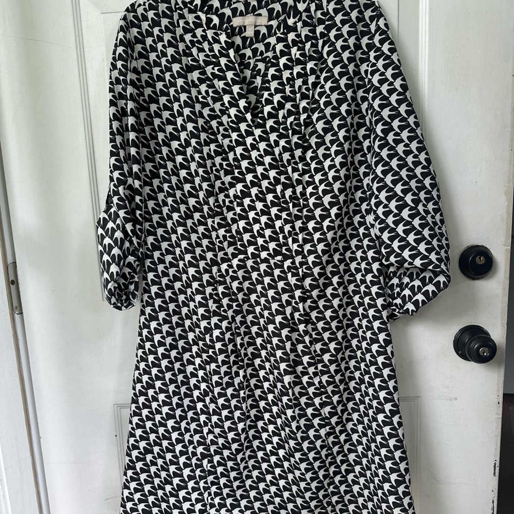 Banana Republic v neck midi dress, black with white swallow bird print